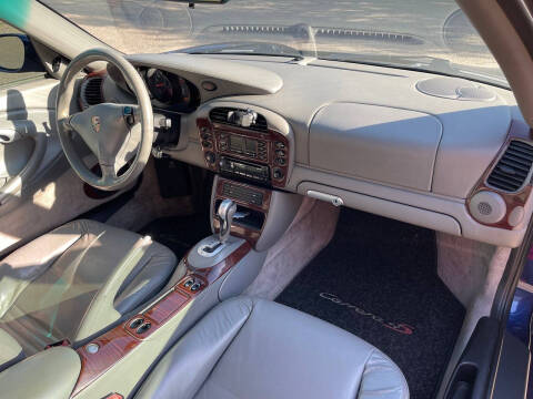 2004 Porsche 911 Carrera 4S