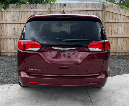 2017 Chrysler Pacifica LX