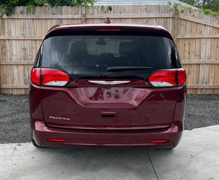 2017 Chrysler Pacifica LX