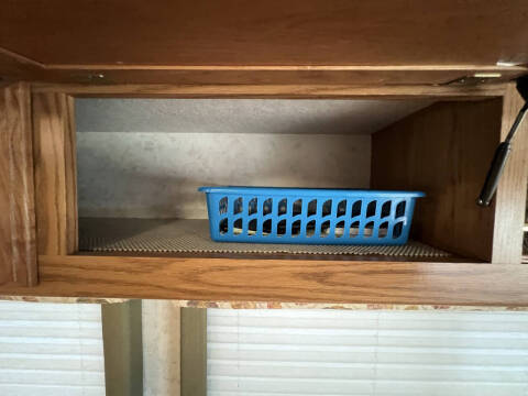 2000 Winnebago Adventurer