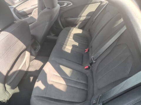 2015 Chrysler 200 LX