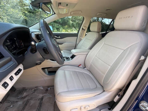 2023 GMC Acadia Denali