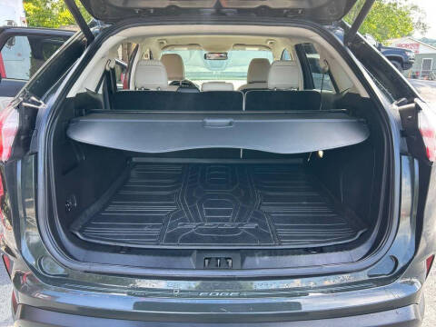 2023 Ford Edge Titanium