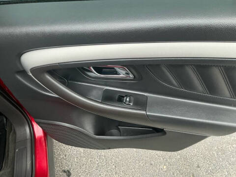 2015 Ford Taurus SEL