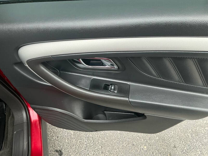 2015 Ford Taurus SEL