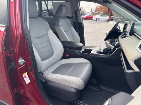 2019 Toyota RAV4 XLE Premium