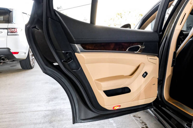 2015 Porsche Panamera S