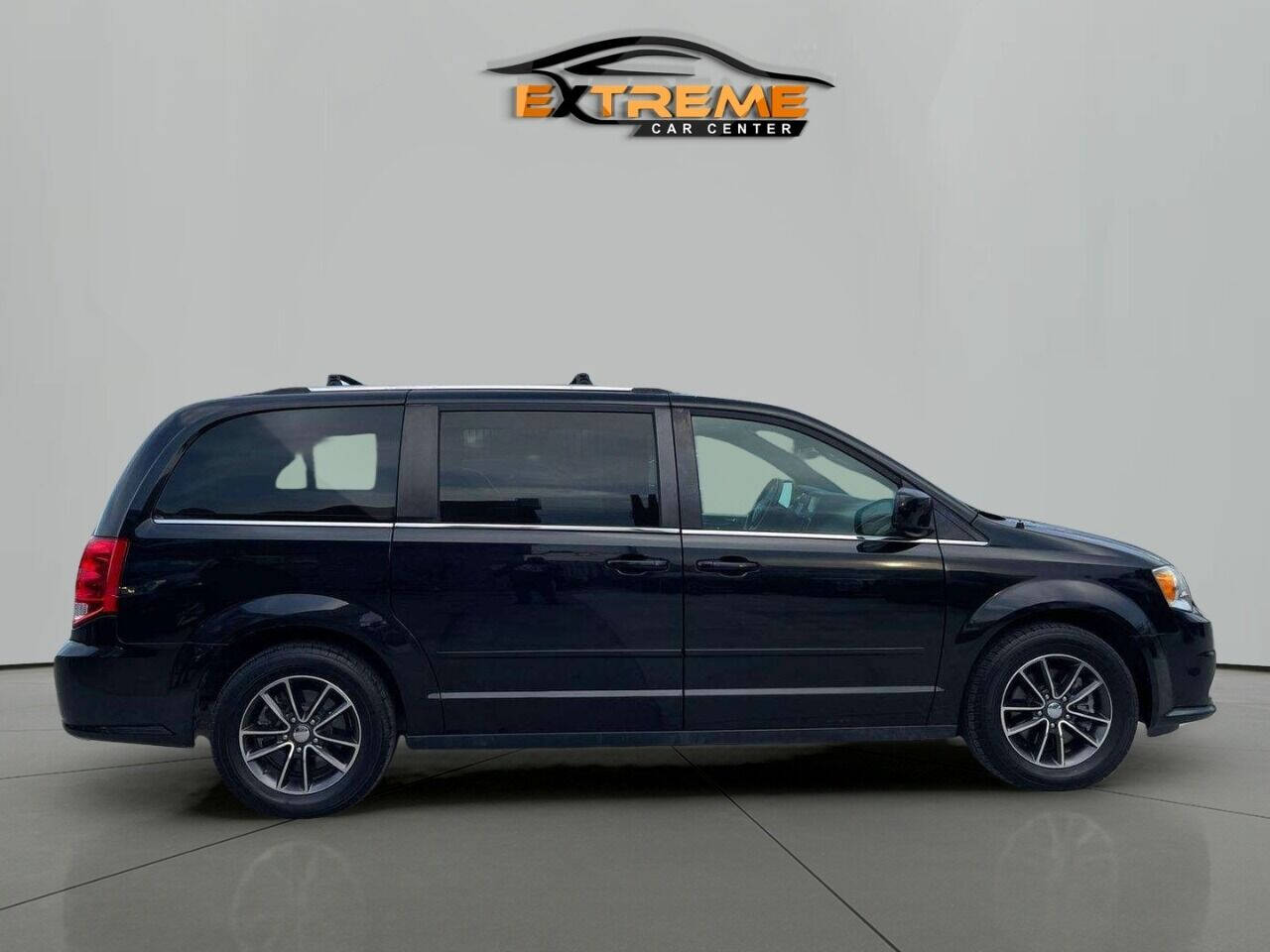 2017 Dodge Grand Caravan for sale at Extreme Car Center in Detroit, MI