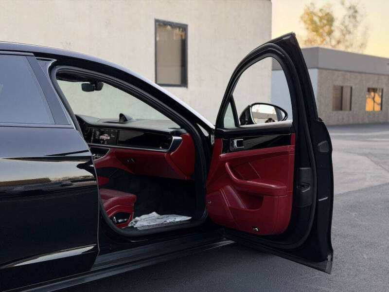 2020 Porsche Panamera 4S