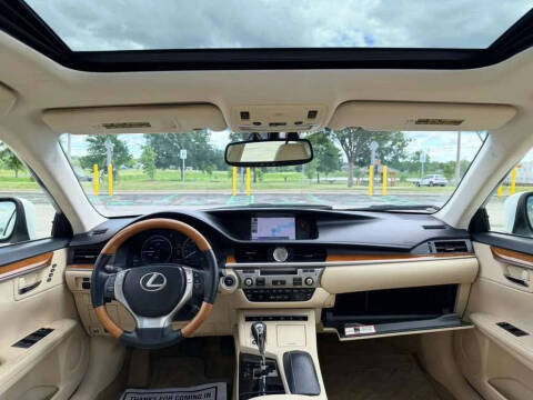 2013 Lexus ES 300h