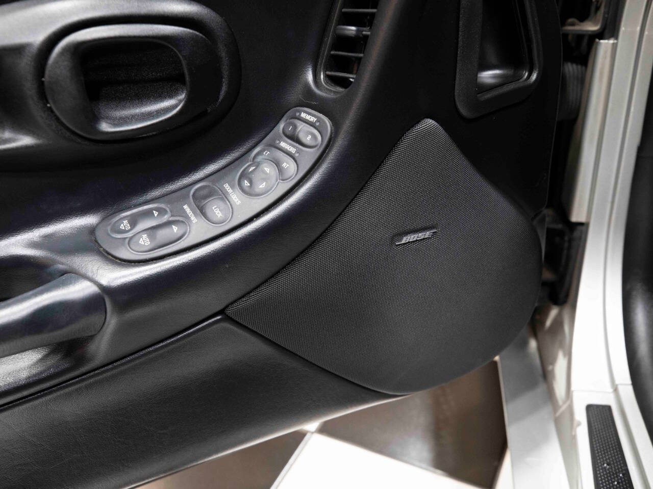 2004 Chevrolet Corvette 34