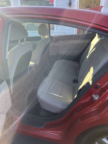 2018 Hyundai Elantra