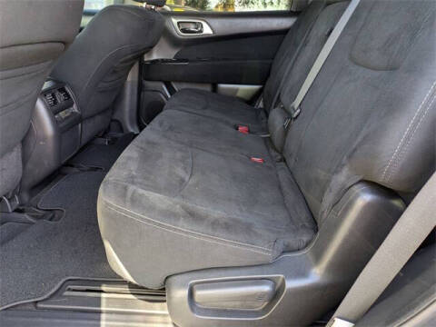 2013 Nissan Pathfinder SV