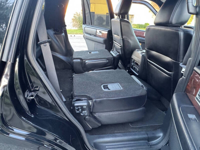 2017 Lincoln Navigator Select