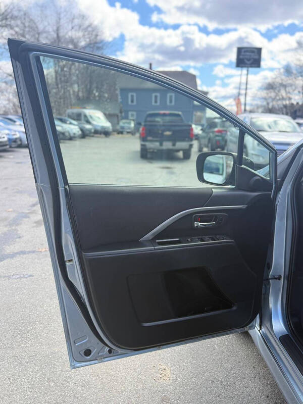 2012 Mazda MAZDA5 Touring