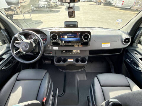 2025 Mercedes-Benz Sprinter