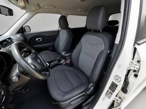 2017 Kia Soul +