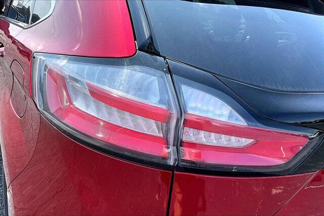 2021 Ford Edge Titanium
