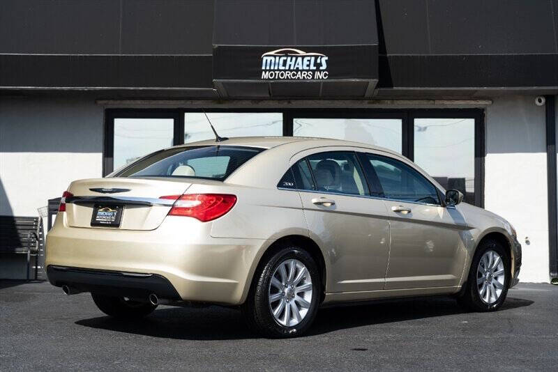 2011 Chrysler 200 Touring