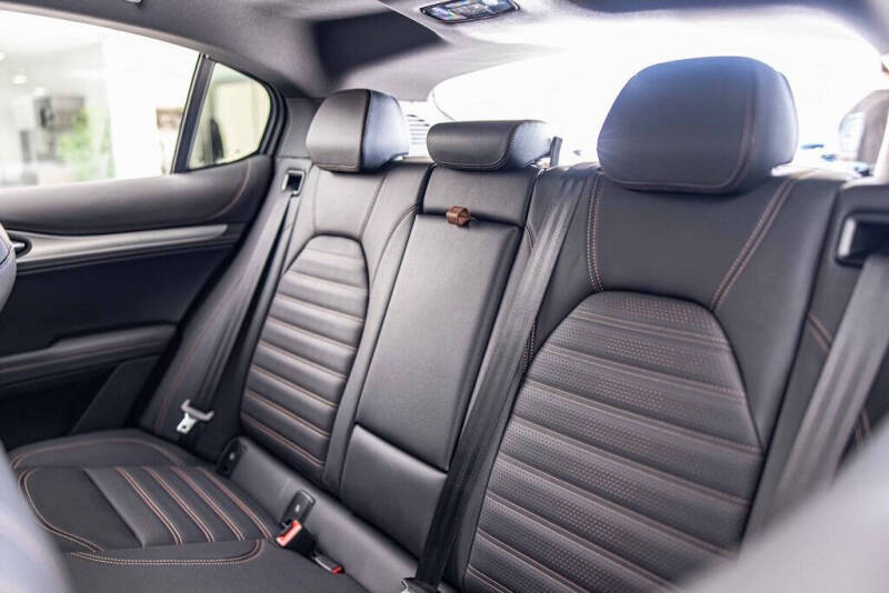 2025 Alfa Romeo Stelvio