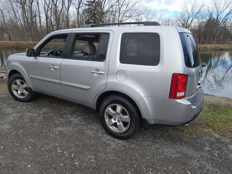 2011 Honda Pilot EX-L photo 16