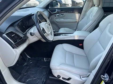 2017 Volvo XC90 T6 Momentum