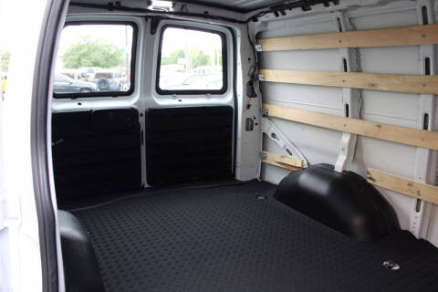 2023 GMC Savana 2500