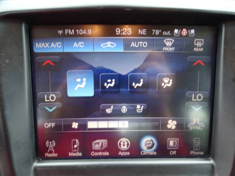 2016 Chrysler 200 C