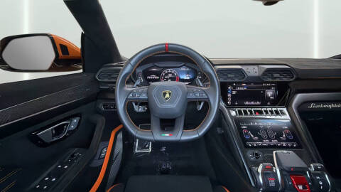 2023 Lamborghini Urus Performante