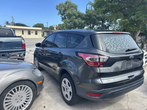 2017 Ford Escape S