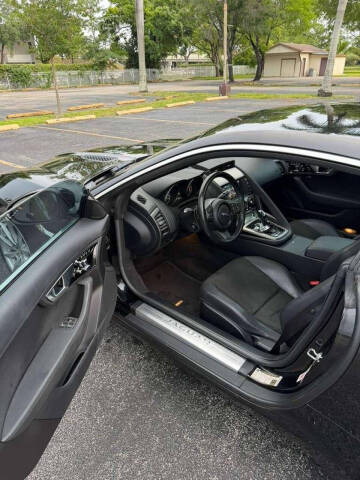 2017 Jaguar F-TYPE Premium