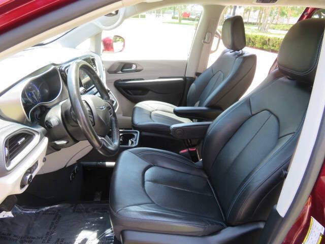 2021 Chrysler Pacifica Touring L