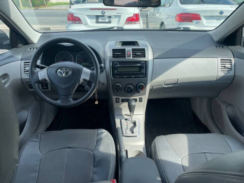 2012 Toyota Corolla LE