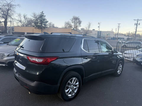 2018 Chevrolet Traverse LT Cloth
