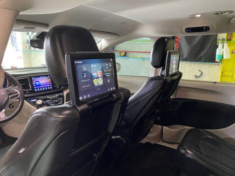 2017 Chrysler Pacifica Touring-L Plus