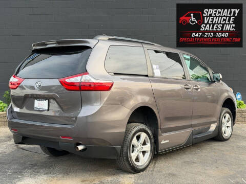 2016 Toyota Sienna LE Mobility 7-Passenger