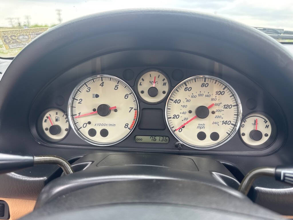 Red 2001 Mazda MX-5 Miata Base Convertible 2dr Roadster 36