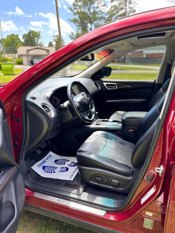 2020 Nissan Pathfinder SL