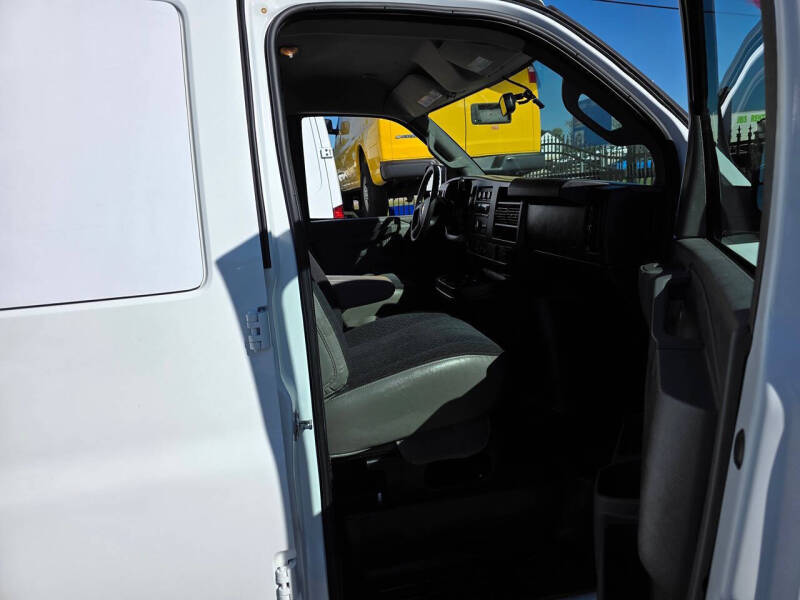 2021 Chevrolet Express 2500