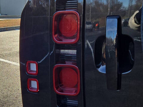 2020 Land Rover Defender 110 SE