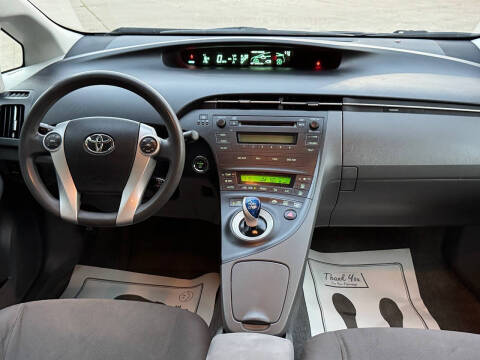 2010 Toyota Prius III