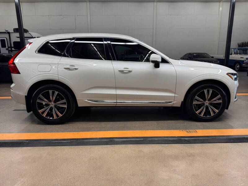 2022 Volvo XC60 B5 Inscription
