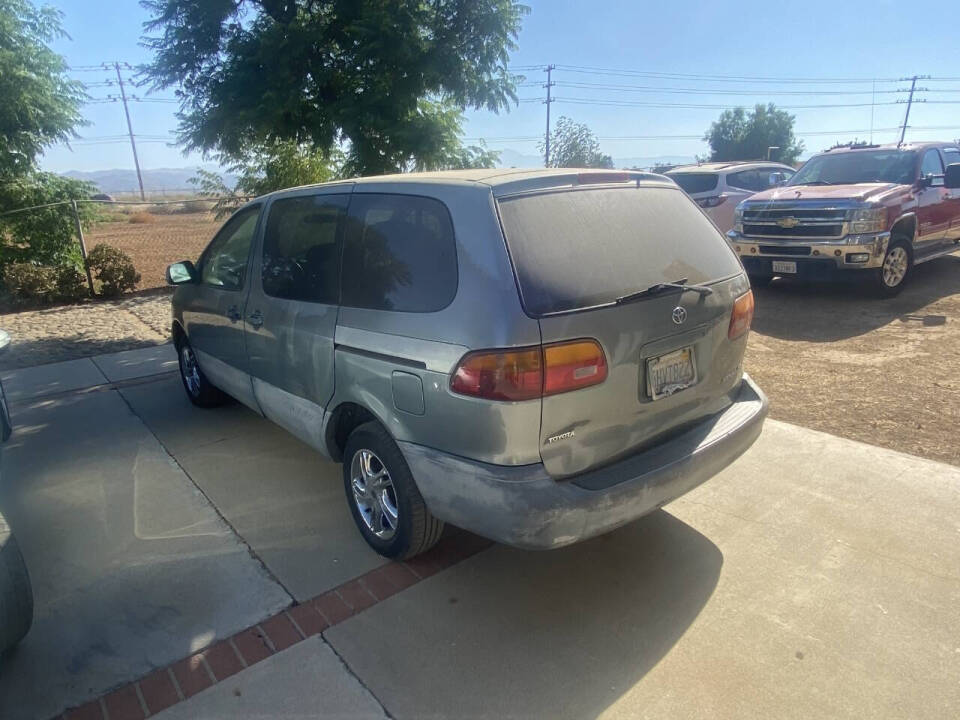 1999 Toyota Sienna for sale at GLOBAL VEHICLE EXCHANGE LLC in Somerton, AZ