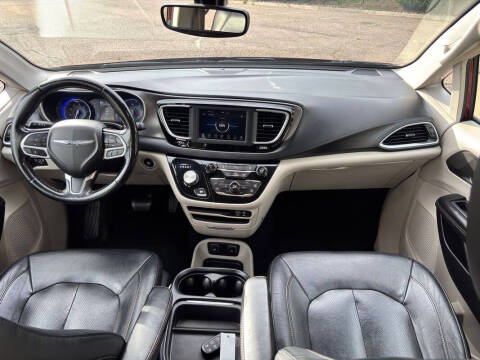 2020 Chrysler Pacifica Touring L