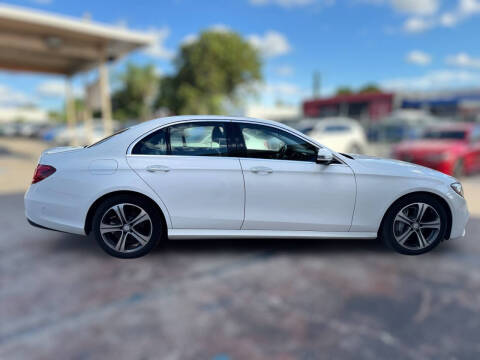 2017 Mercedes-Benz E-Class E 300 4MATIC