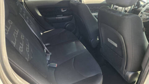 2012 Kia Soul +