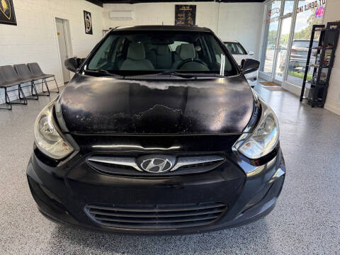 2012 Hyundai Accent SE