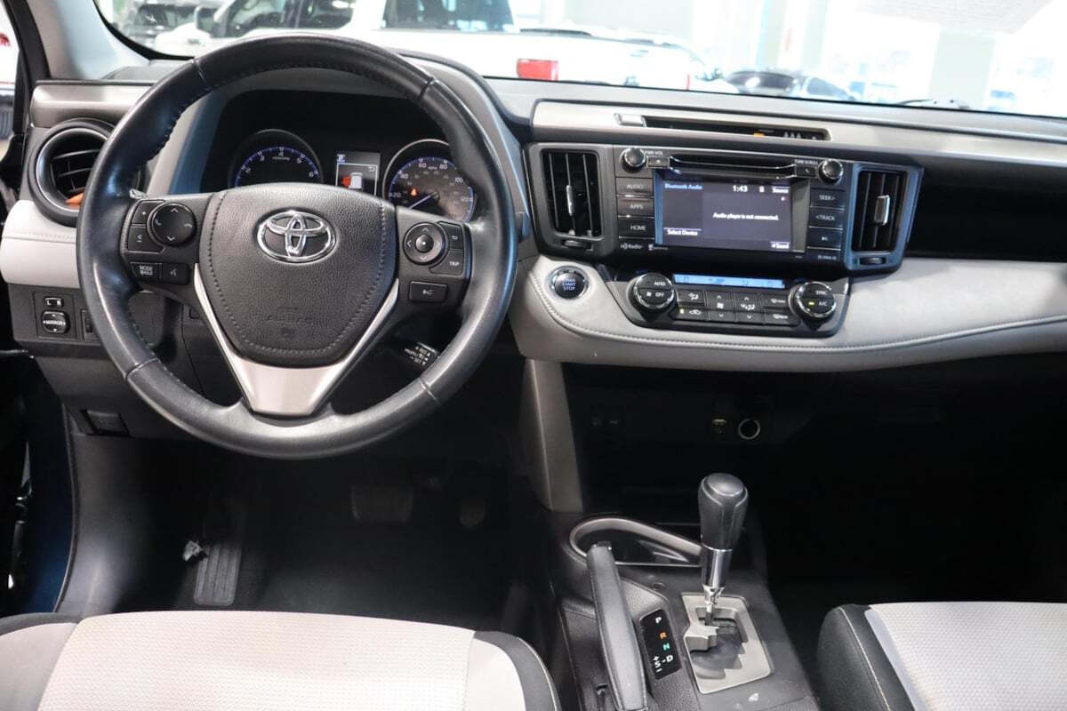 2018 Toyota RAV4 for sale at IMD MOTORS, INC in Dallas, TX