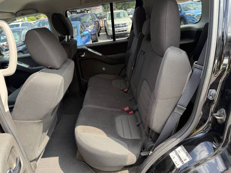 2012 Nissan Pathfinder S
