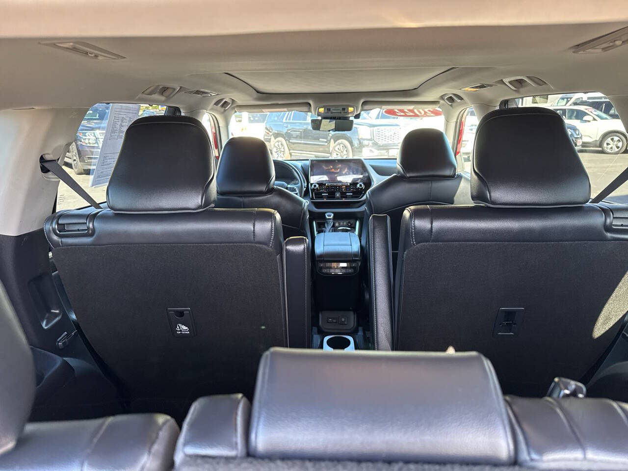 used 2022 Toyota Highlander car, priced at $38,299